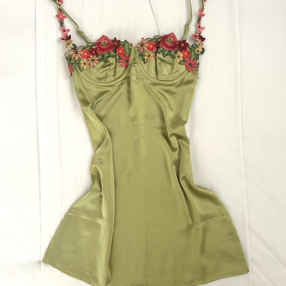 VIRAL PRINCESS POLLY KENZIE MINI DRESS